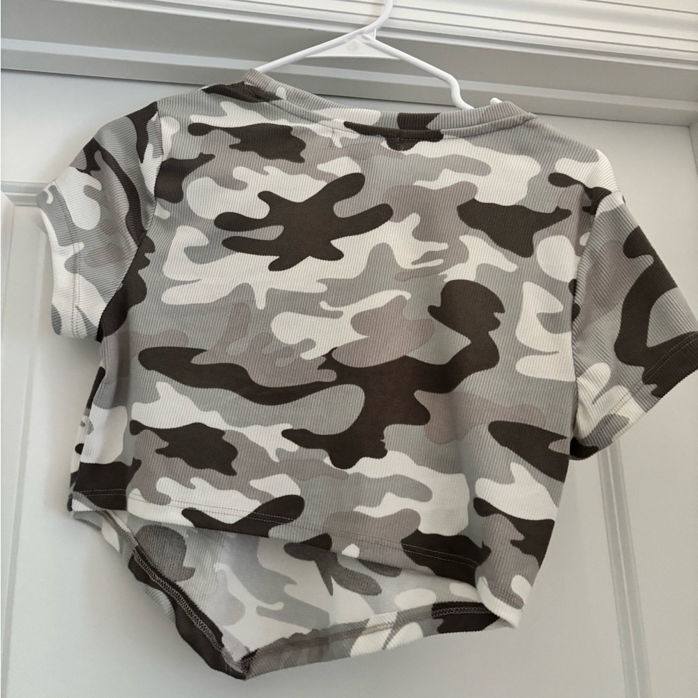 CAMO CROP TOP - Picture 3 of 3